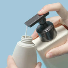 Charger l&#39;image dans la galerie, 4Pcs/Set Refillable Bottle 60Ml Soft Silicone Lotion Container Squeeze Tube Empty Bottle Portable Travel Shampoo Bottle
